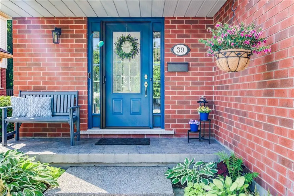 39 Oliver Court SE