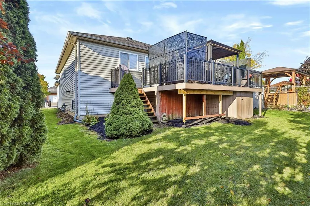 50 Brewster Way