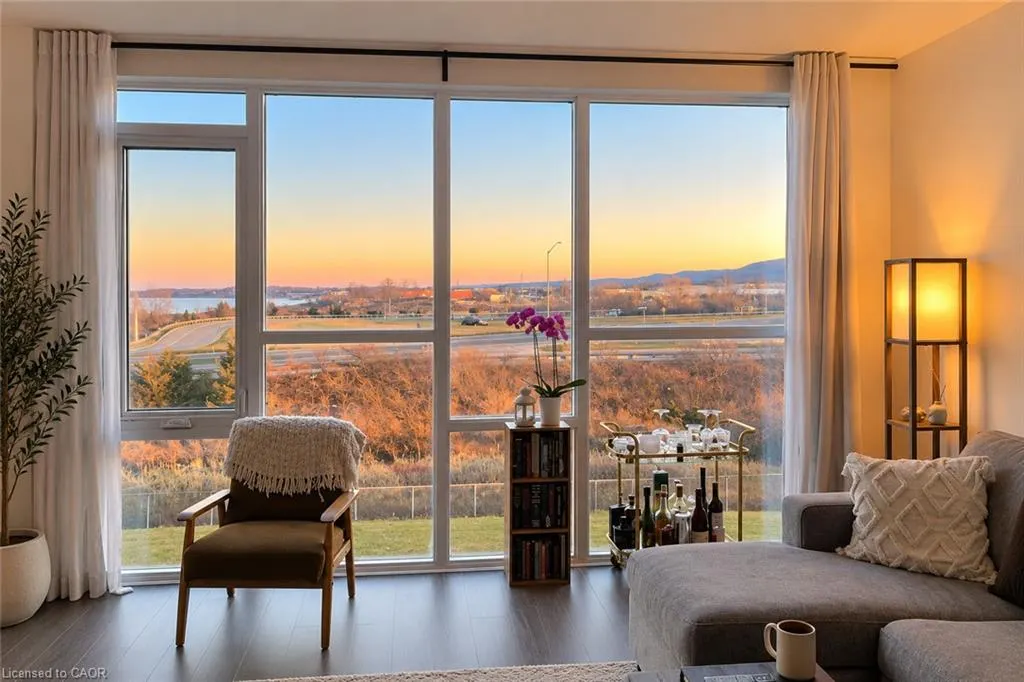 16 Concord Place #421