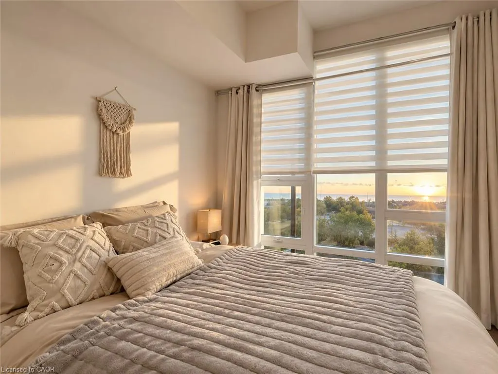 16 Concord Place #421