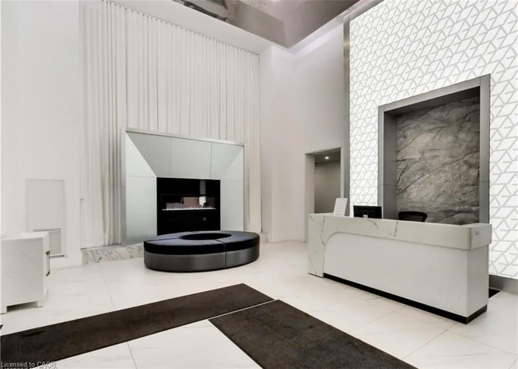 16 Concord Place #421