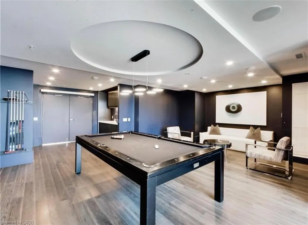 16 Concord Place #421