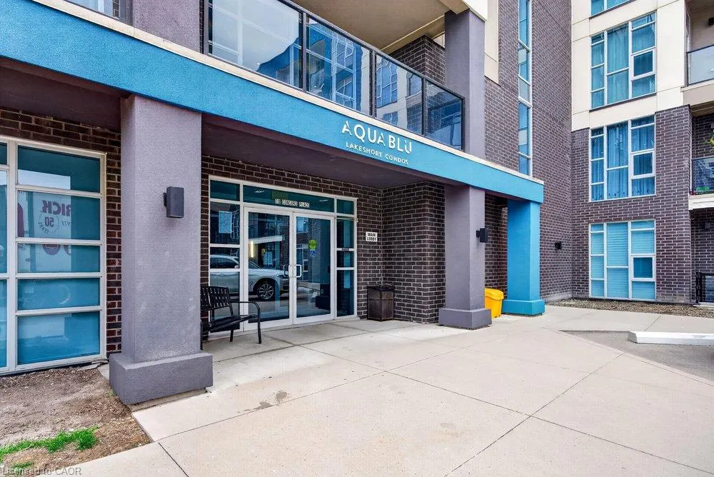 10 Concord Place #209