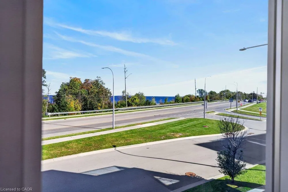 10 Concord Place #209