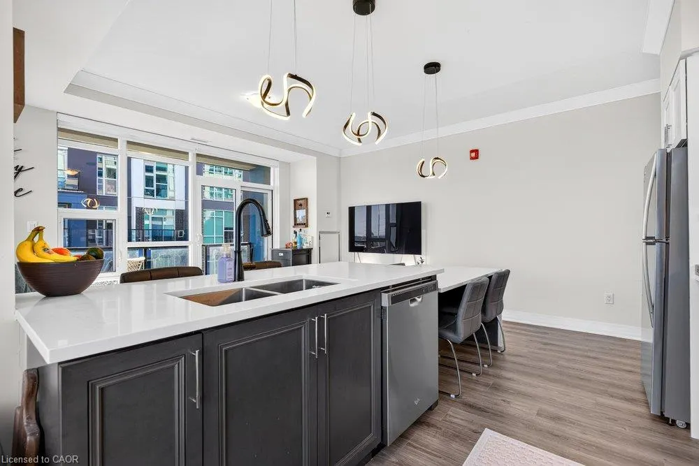 10 Concord Place #209