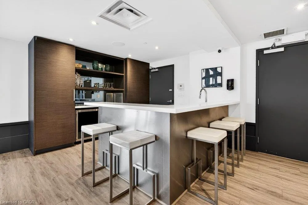 10 Concord Place #209