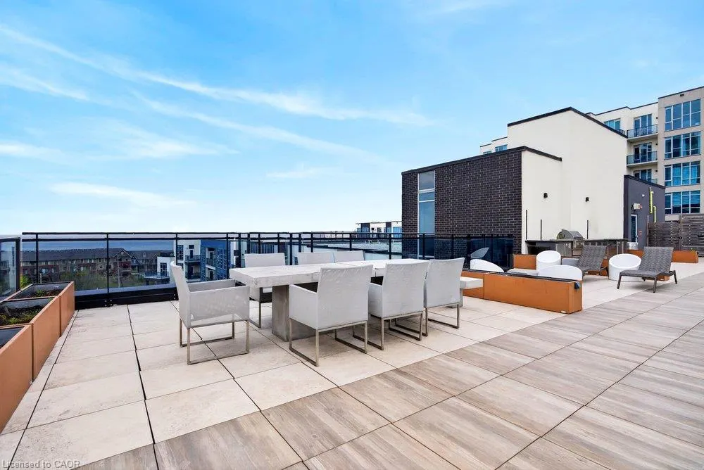 10 Concord Place #209