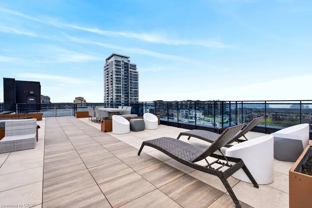 10 Concord Place #209