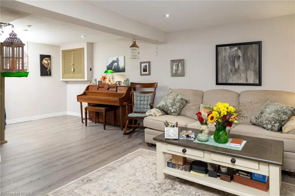 84 Etonia Road