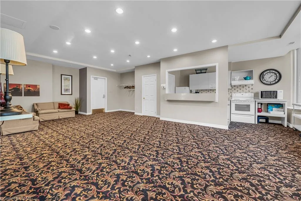 67 Caroline Street S #203