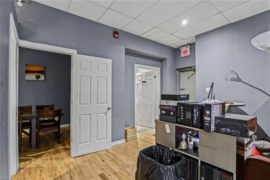 71 Main Street E