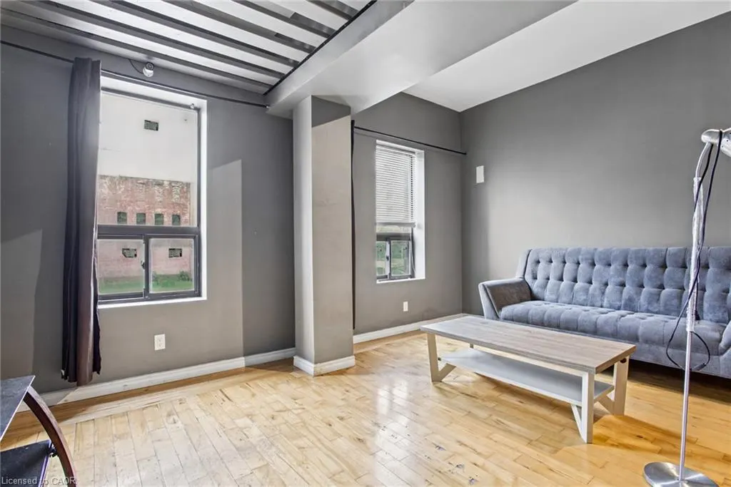 71 Main Street E