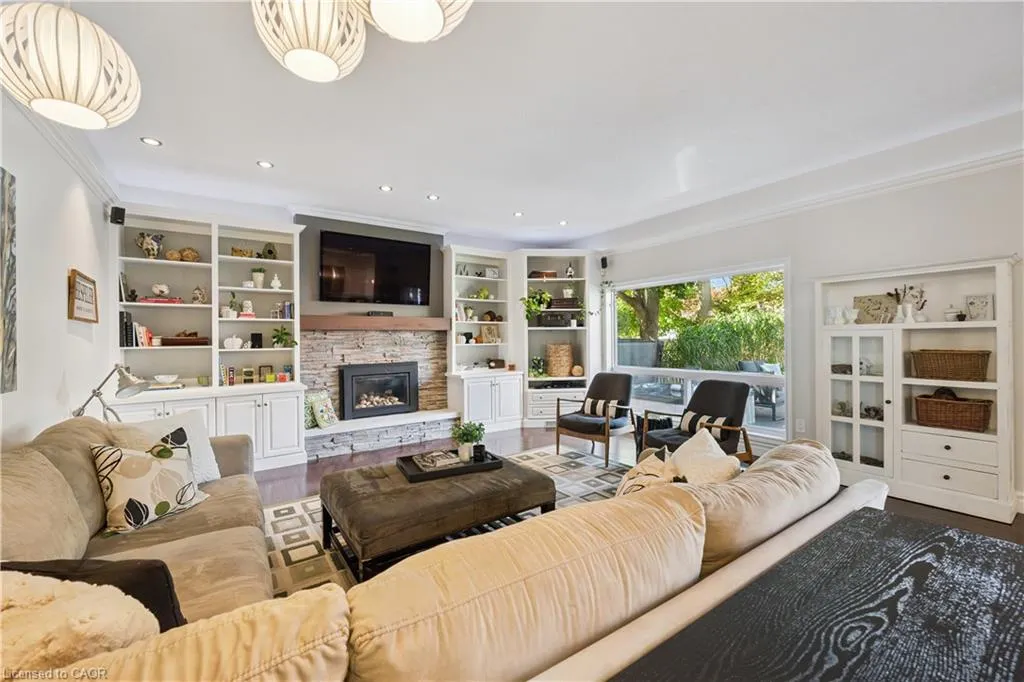 44 Brewster Place