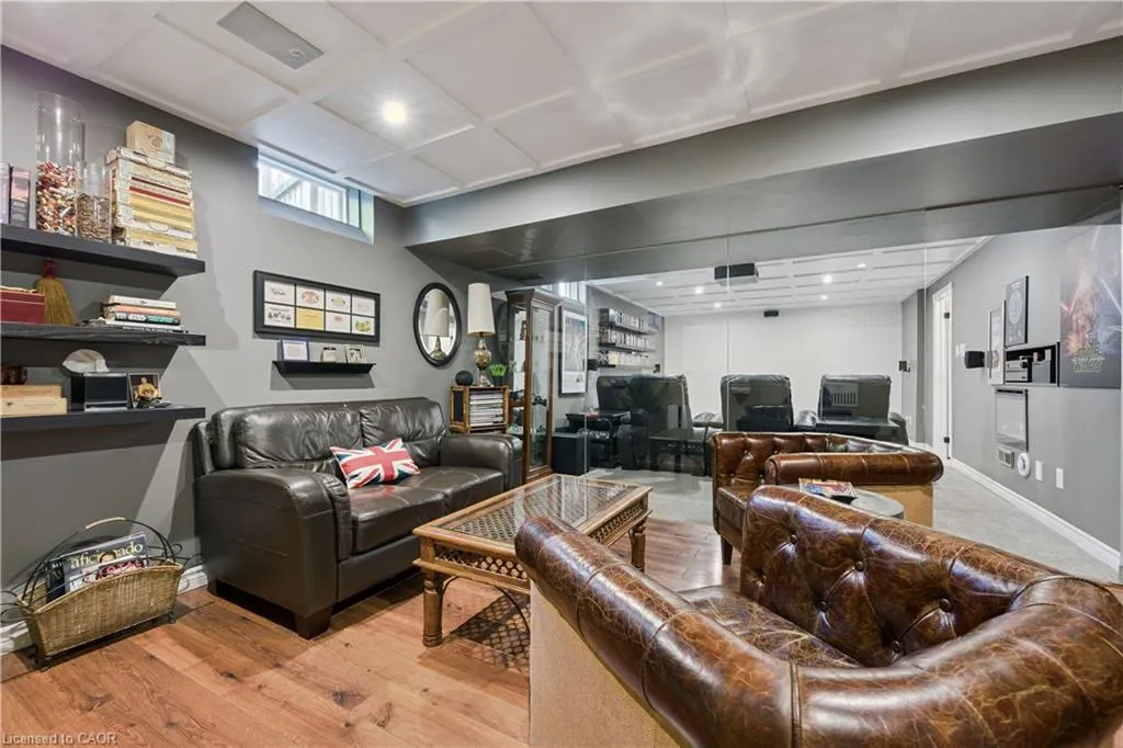44 Brewster Place