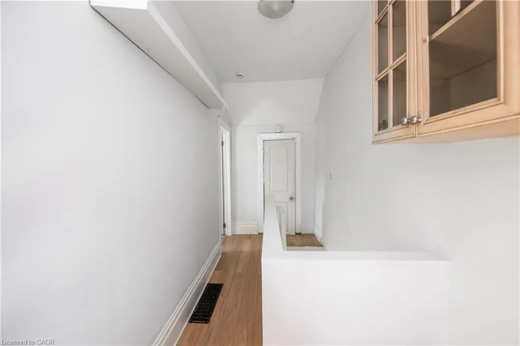292 Fares Street