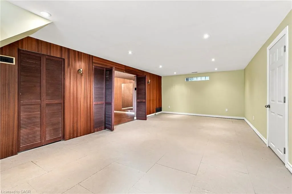 241 East 44th Street