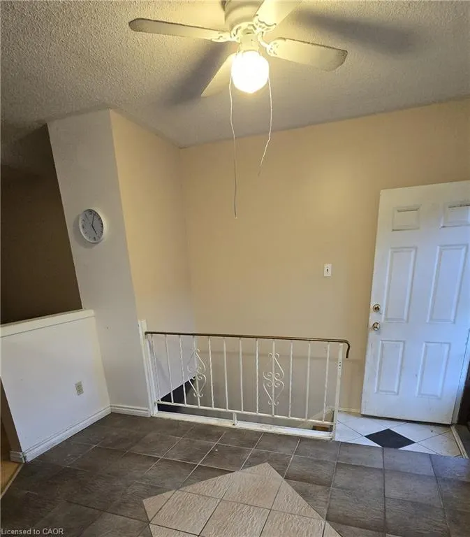 11 Debby Crescent