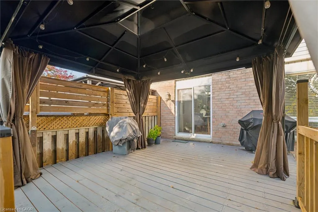 87 Poplar Drive