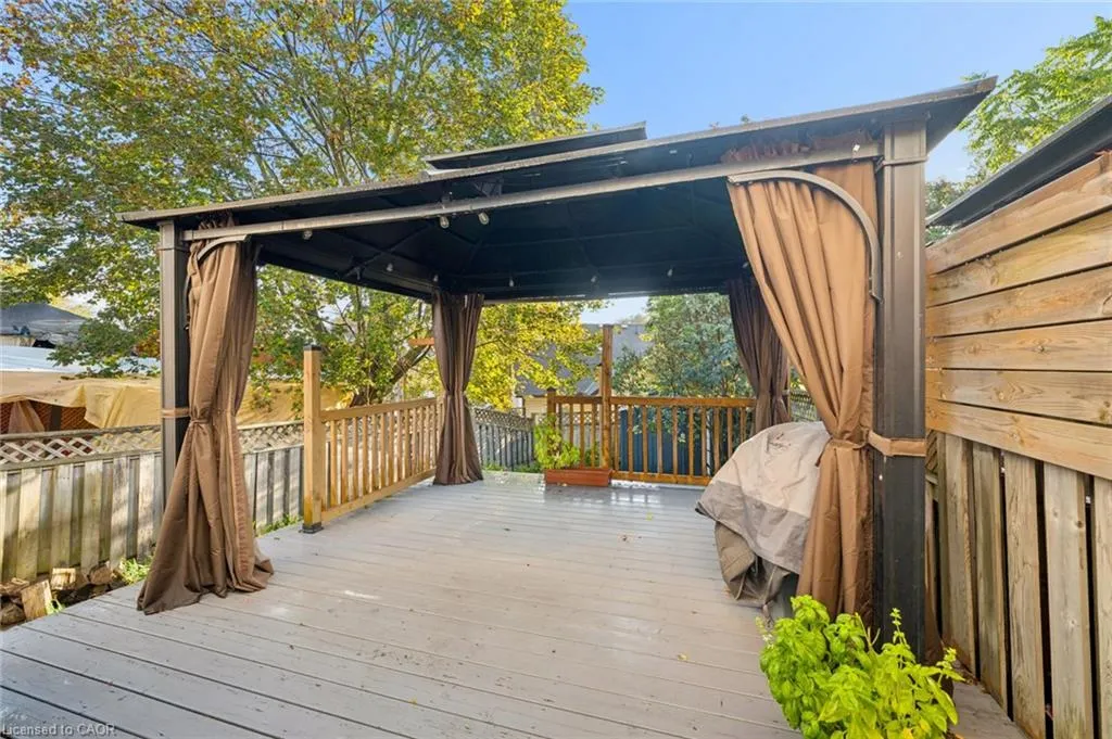 87 Poplar Drive
