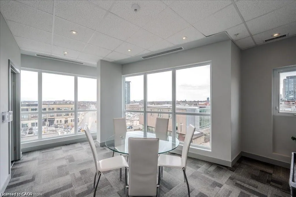 1 Victoria Street #811