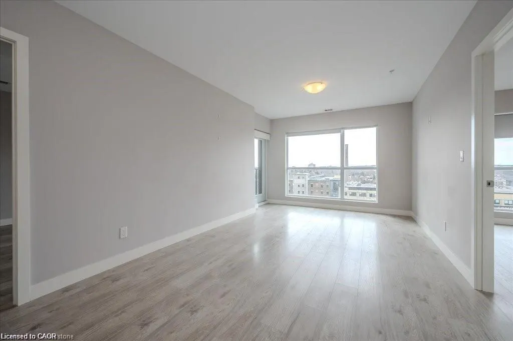 1 Victoria Street #811