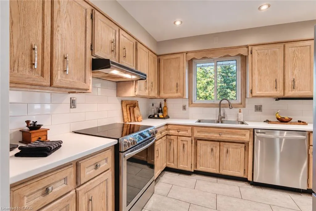 127 Midland Drive