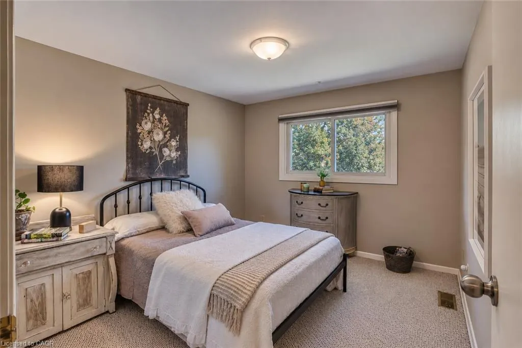127 Midland Drive