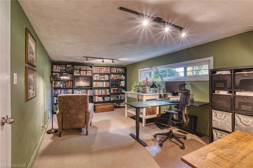 127 Midland Drive