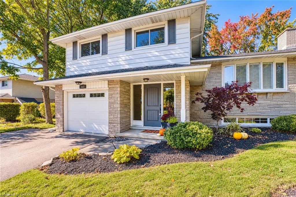 127 Midland Drive
