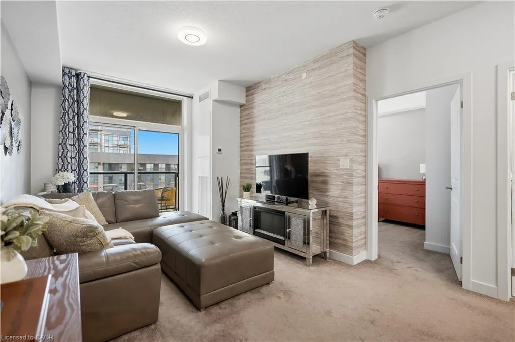 450 Dundas Street E #425