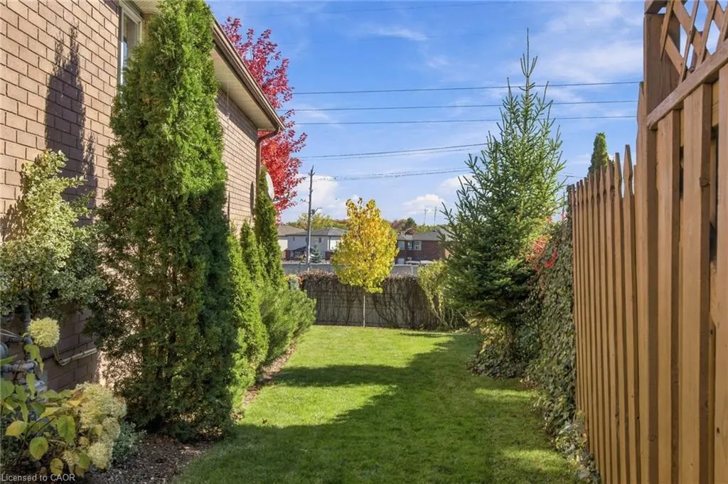 27 Costain Court