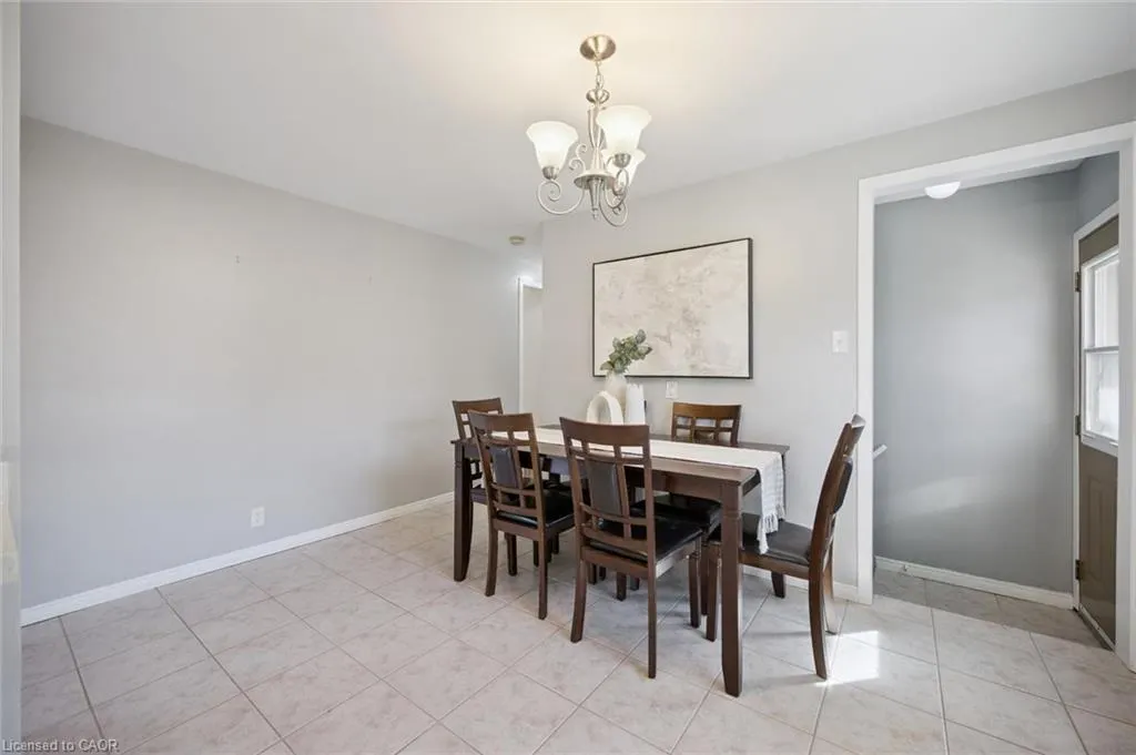 11 Caledon Court