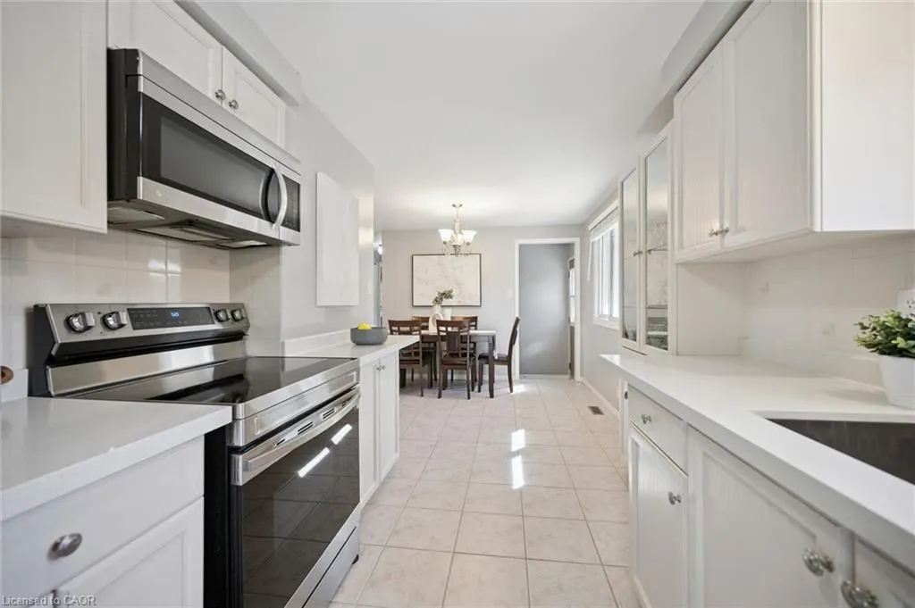 11 Caledon Court