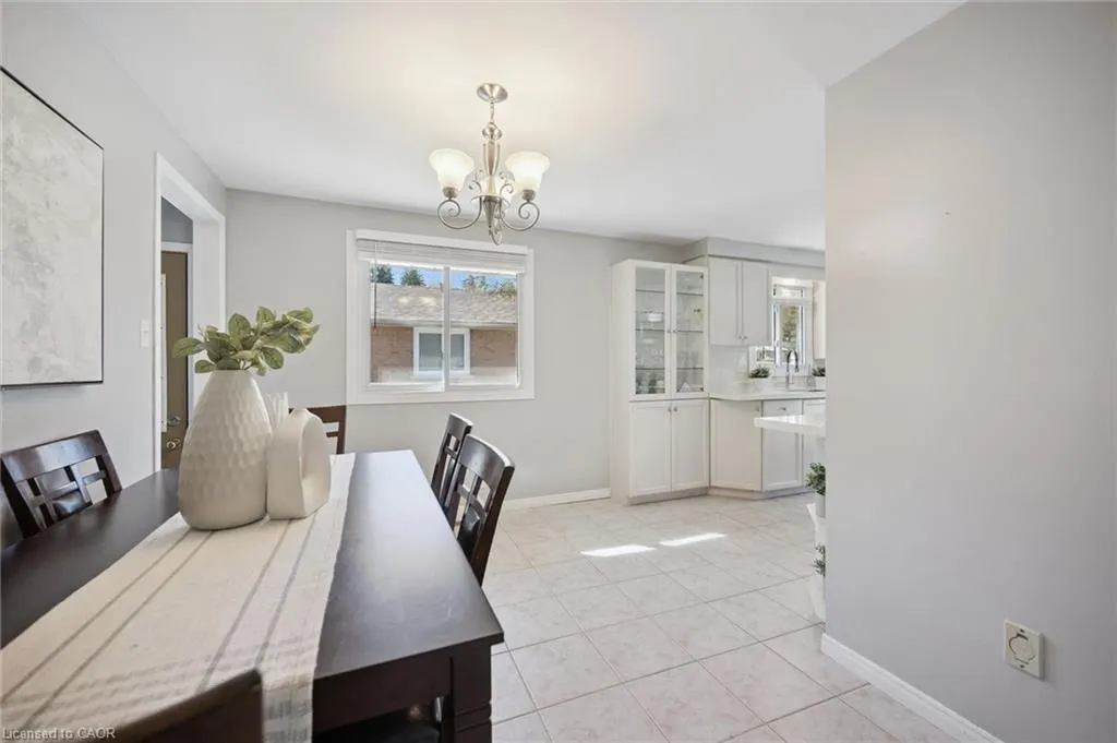11 Caledon Court