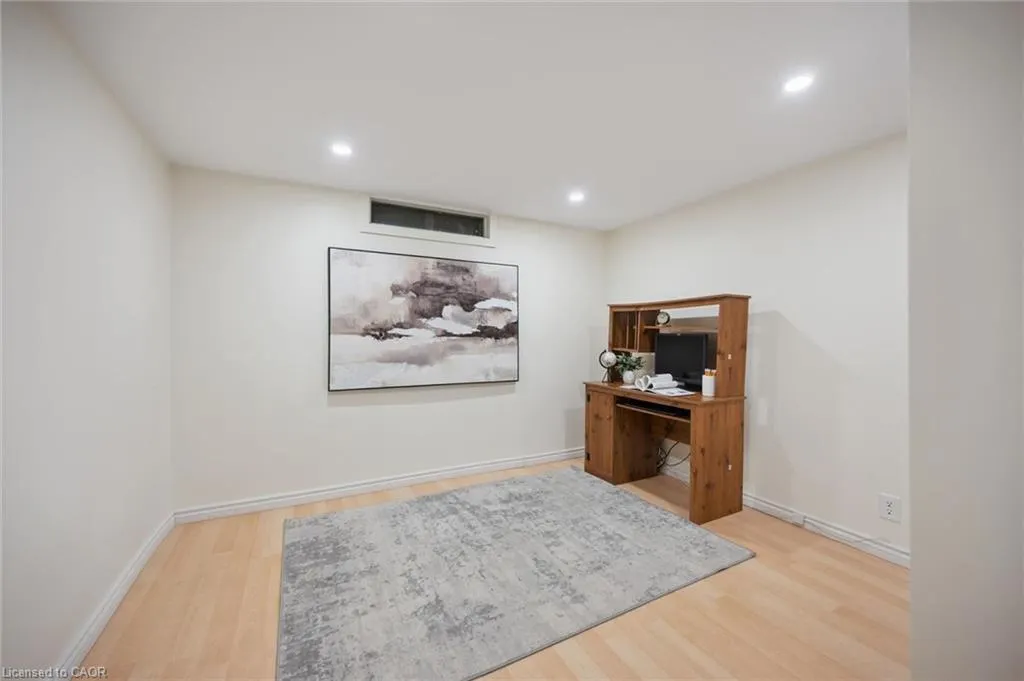 11 Caledon Court