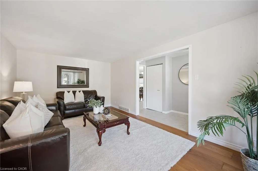 11 Caledon Court