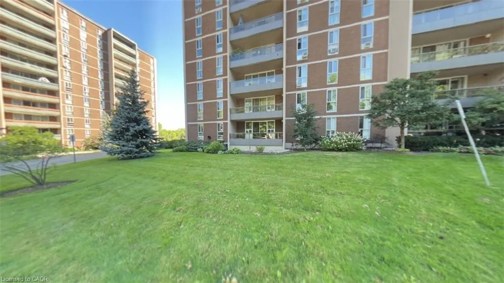 1966 Main Street W #306