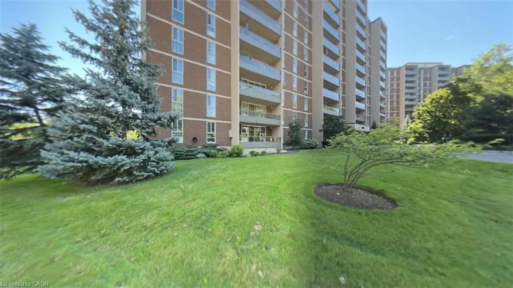 1966 Main Street W #306