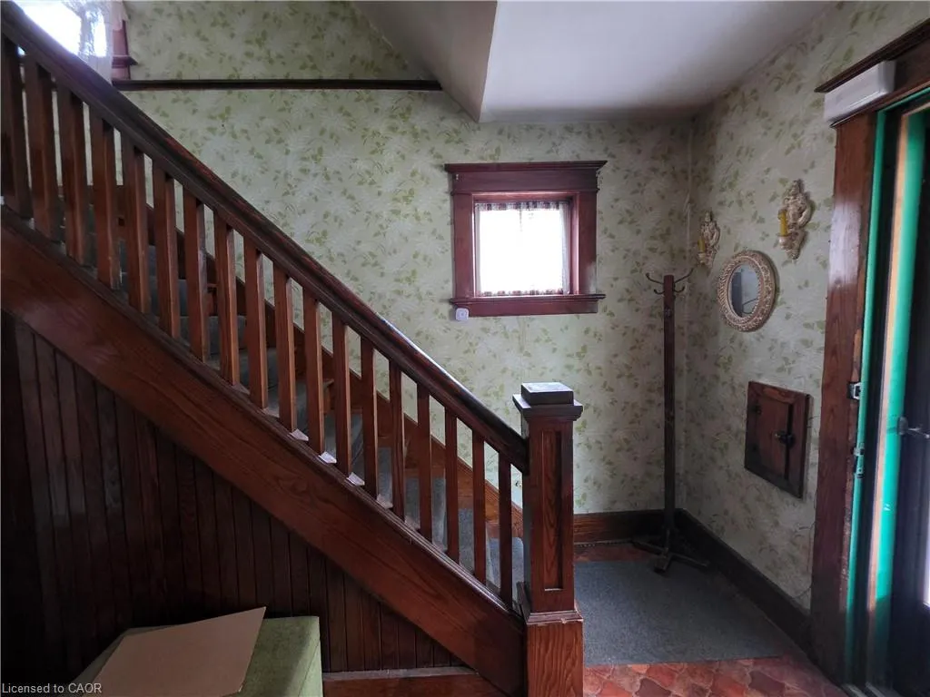 20 Fairview Avenue