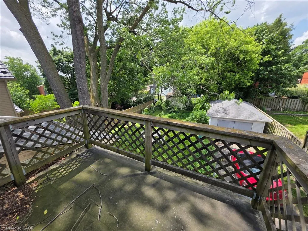 20 Fairview Avenue