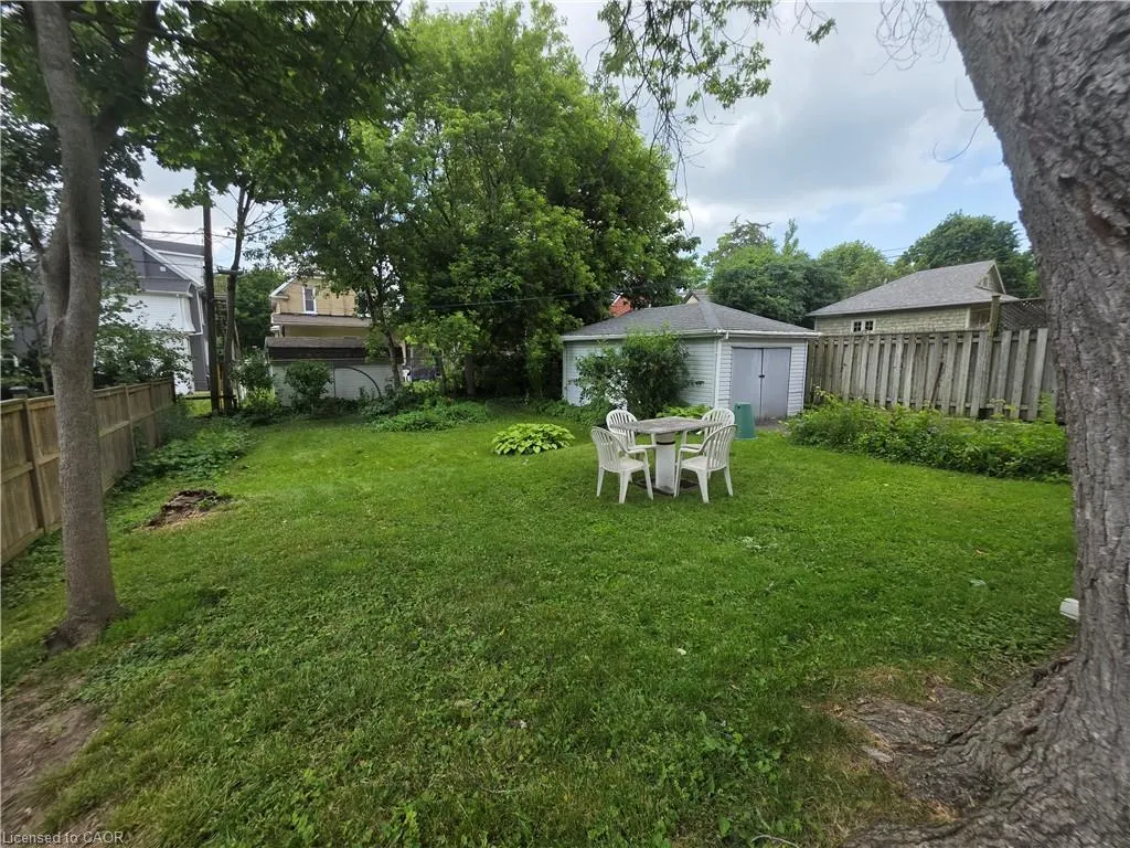 20 Fairview Avenue