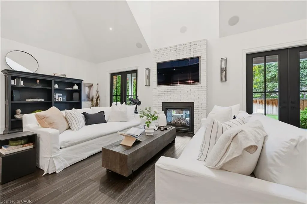 175 North Shore Boulevard W