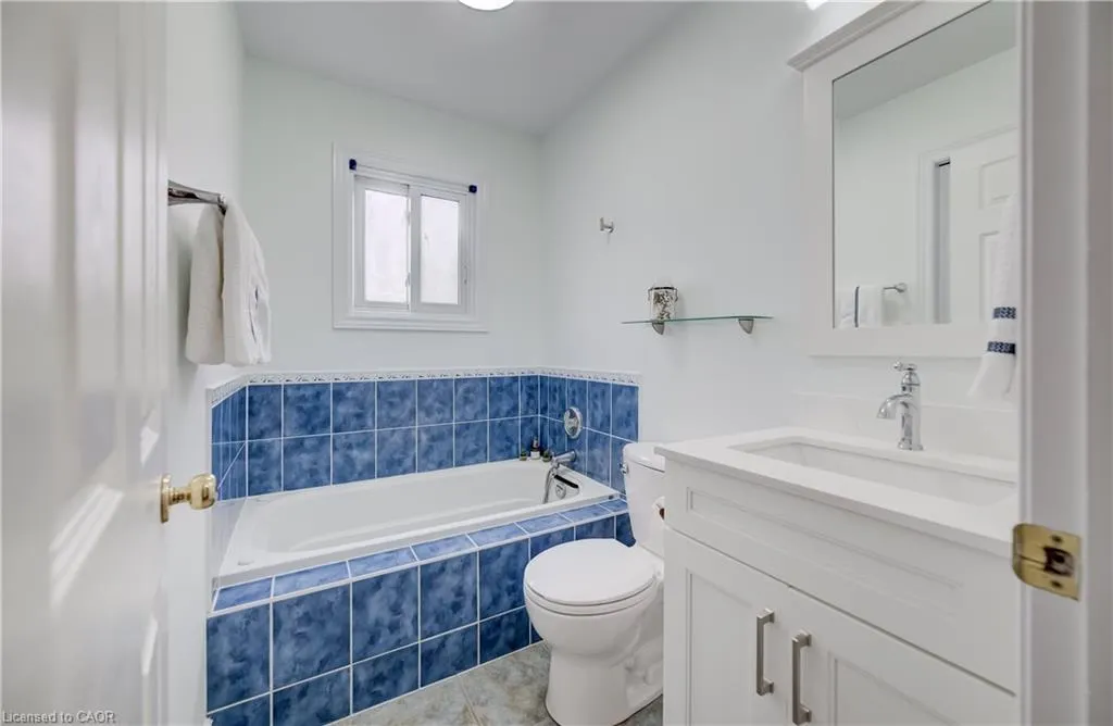 245 Fern Crescent