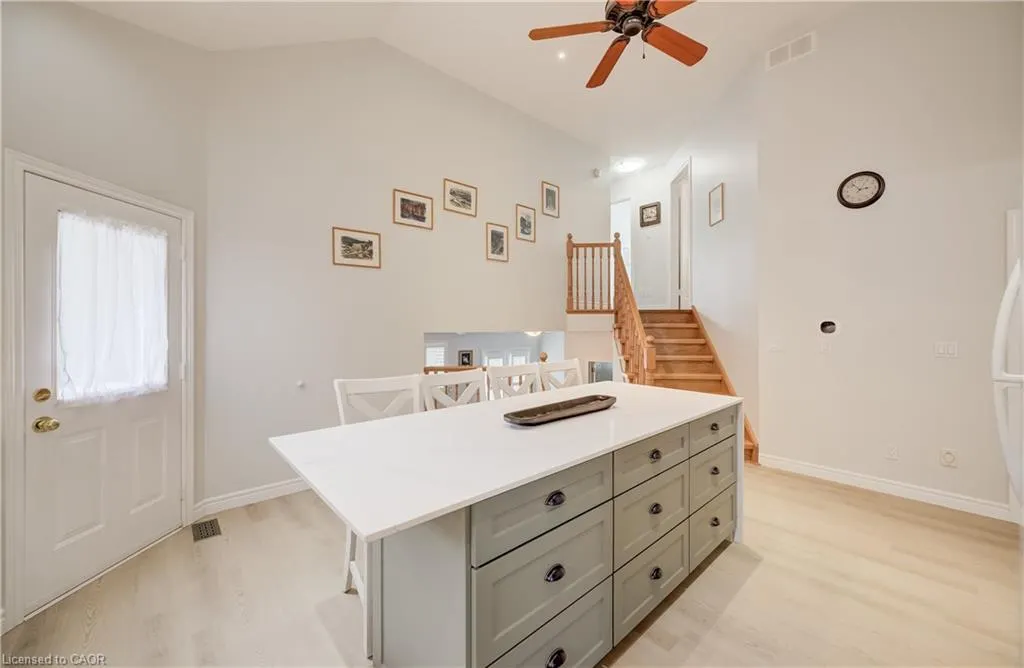 245 Fern Crescent