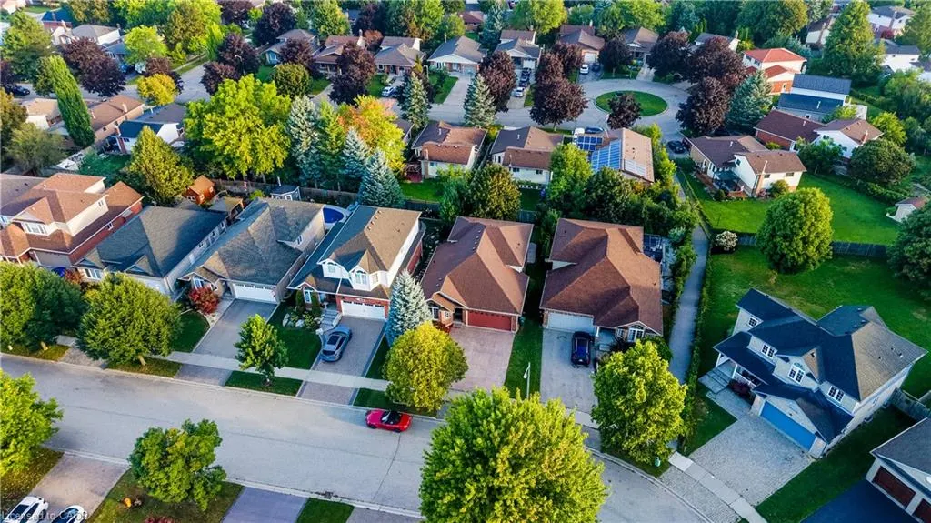 245 Fern Crescent
