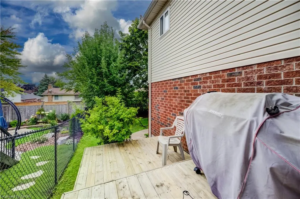 245 Fern Crescent