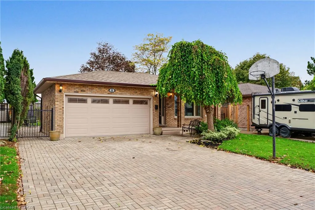 8 Valanna Court