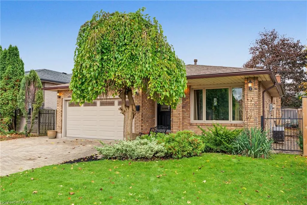 8 Valanna Court