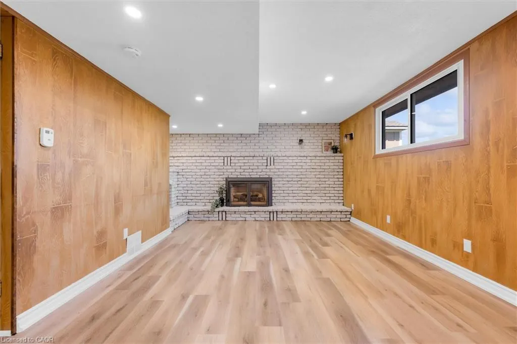 49 Grove Avenue