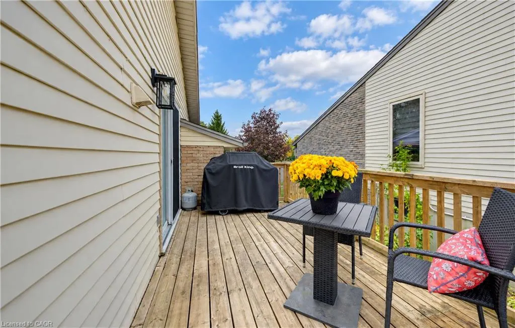 102 Toynbee Crescent
